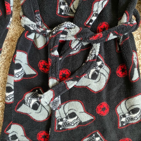 Star Wars Darth Vader Fleece Bathrobe for Boys - Picture 3 of 10